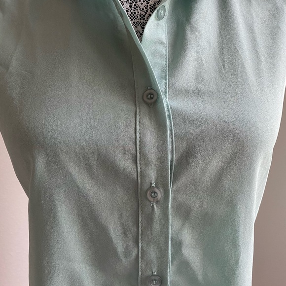 Green Button Up Tank Top Size Small - Picture 4 of 6